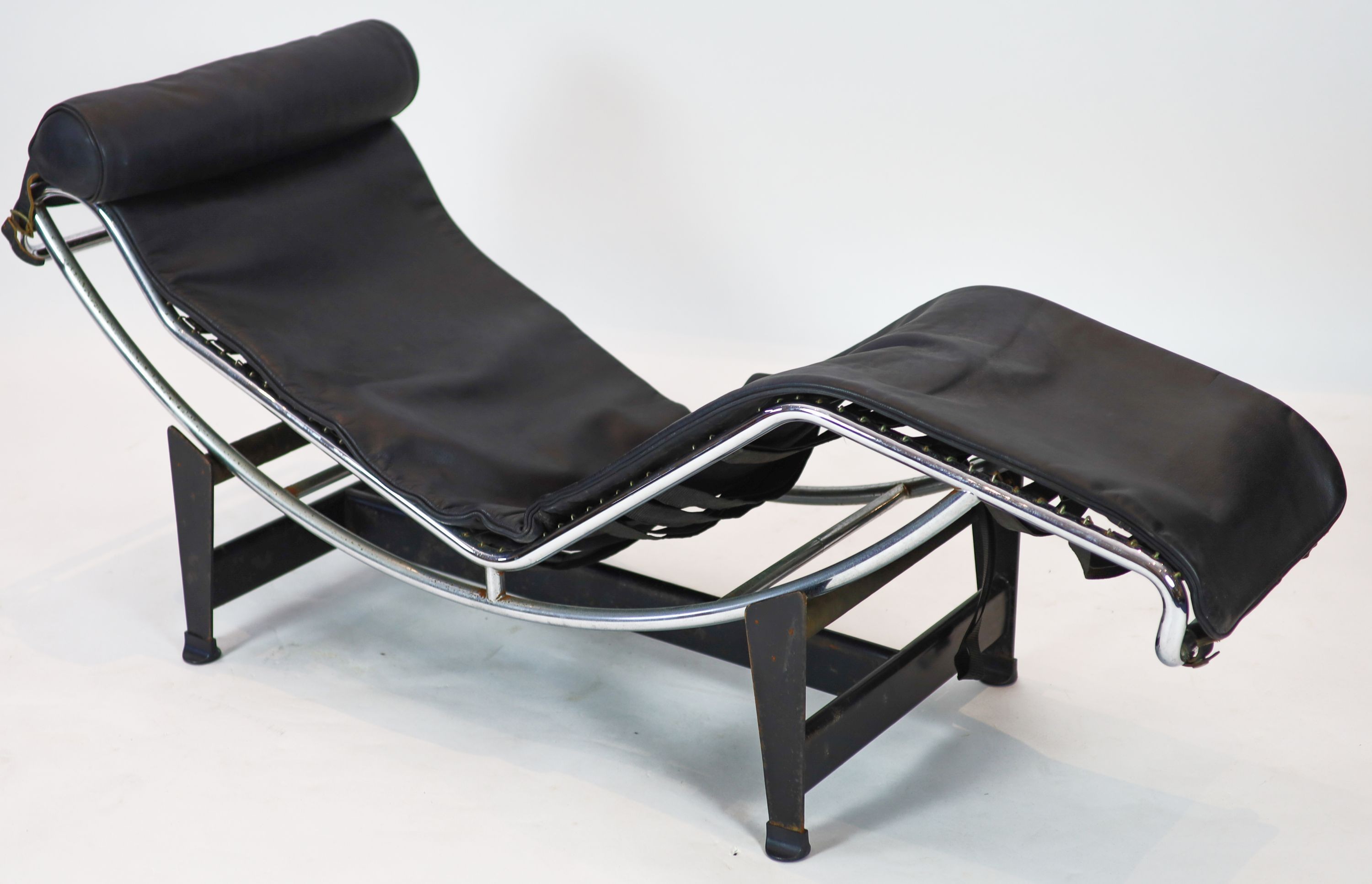 Le Corbusier (1887-1965) a chaise longue model LC4 by Cassini circa 1964. L 160 W 55 H 70 cms